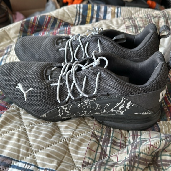 Puma’s size 10 1/2 - Picture 5 of 8